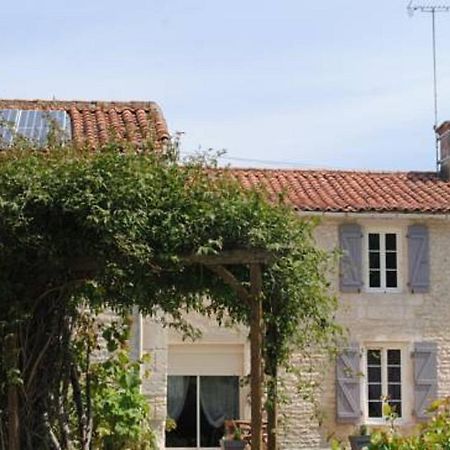 La Poussardiere Saint-Martin-sous-Mouzeuil Экстерьер фото