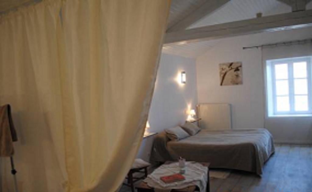 La Poussardiere Saint-Martin-sous-Mouzeuil Номер фото